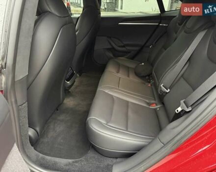 Красный Тесла Модель С, объемом двигателя 0 л и пробегом 37 тыс. км за 45900 $, фото 116 на Automoto.ua