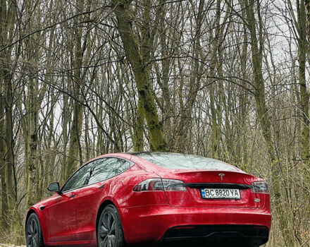 Красный Тесла Модель С, объемом двигателя 0 л и пробегом 21 тыс. км за 50000 $, фото 10 на Automoto.ua
