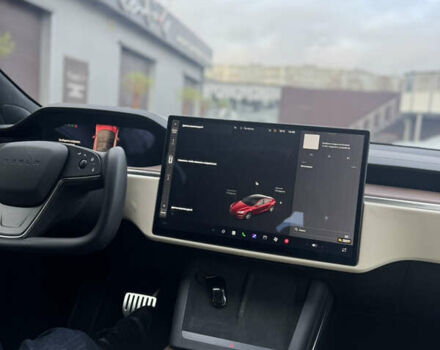 Красный Тесла Модель С, объемом двигателя 0 л и пробегом 55 тыс. км за 51000 $, фото 9 на Automoto.ua