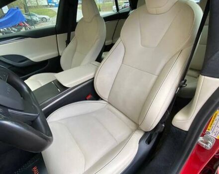 Красный Тесла Модель С, объемом двигателя 0 л и пробегом 16 тыс. км за 49900 $, фото 17 на Automoto.ua