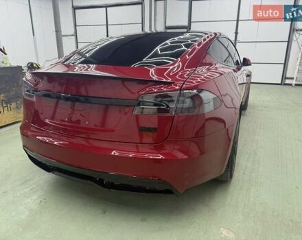 Красный Тесла Модель С, объемом двигателя 0 л и пробегом 37 тыс. км за 45900 $, фото 5 на Automoto.ua