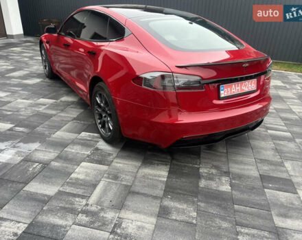 Красный Тесла Модель С, объемом двигателя 0 л и пробегом 80 тыс. км за 36900 $, фото 3 на Automoto.ua