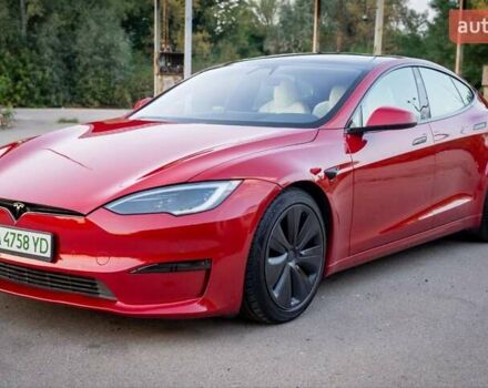 Красный Тесла Модель С, объемом двигателя 0 л и пробегом 85 тыс. км за 46500 $, фото 2 на Automoto.ua
