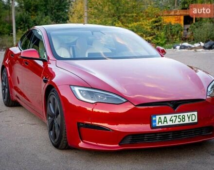 Красный Тесла Модель С, объемом двигателя 0 л и пробегом 85 тыс. км за 46500 $, фото 1 на Automoto.ua