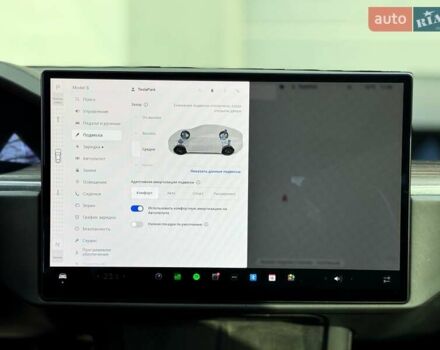 Червоний Тесла Модель С, об'ємом двигуна 0 л та пробігом 29 тис. км за 42999 $, фото 20 на Automoto.ua