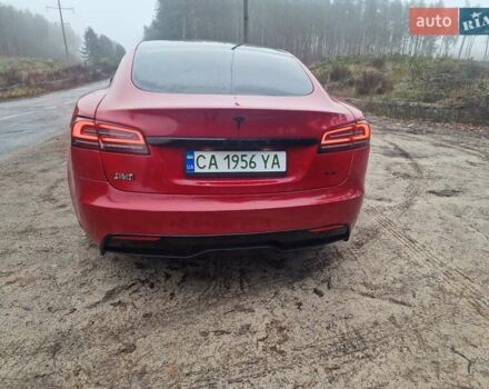 Красный Тесла Модель С, объемом двигателя 0 л и пробегом 56 тыс. км за 33100 $, фото 11 на Automoto.ua