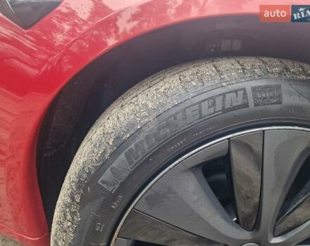 Красный Тесла Модель С, объемом двигателя 0 л и пробегом 56 тыс. км за 33100 $, фото 17 на Automoto.ua