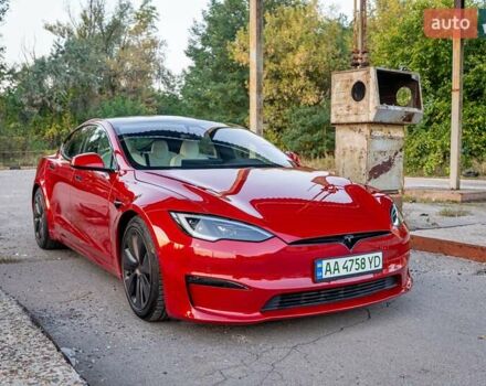 Красный Тесла Модель С, объемом двигателя 0 л и пробегом 85 тыс. км за 46500 $, фото 5 на Automoto.ua