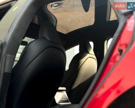 Червоний Тесла Модель С, об'ємом двигуна 0 л та пробігом 29 тис. км за 42999 $, фото 15 на Automoto.ua