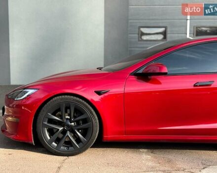 Червоний Тесла Модель С, об'ємом двигуна 0 л та пробігом 29 тис. км за 42999 $, фото 4 на Automoto.ua
