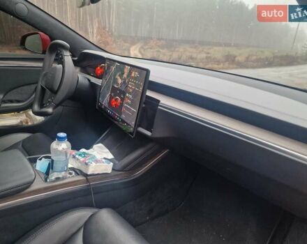 Красный Тесла Модель С, объемом двигателя 0 л и пробегом 56 тыс. км за 33100 $, фото 4 на Automoto.ua