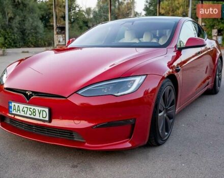Красный Тесла Модель С, объемом двигателя 0 л и пробегом 85 тыс. км за 46500 $, фото 3 на Automoto.ua