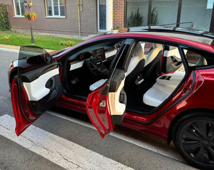 Тесла Модель С 2023 у Запоріжжя на Automoto.ua Червоний Тесла Модель С, об'ємом двигуна 0 л та пробігом 29 тис. км за 48500 $, фото 7 на Automoto.ua