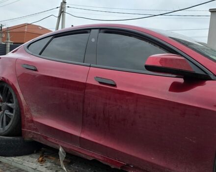 Красный Тесла Модель С, объемом двигателя 0 л и пробегом 24 тыс. км за 27777 $, фото 2 на Automoto.ua