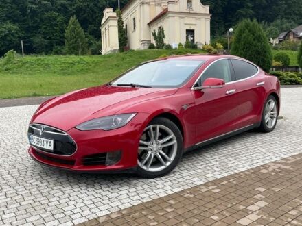 Красный Тесла Модель С, объемом двигателя 0 л и пробегом 198 тыс. км за 11000 $, фото 1 на Automoto.ua