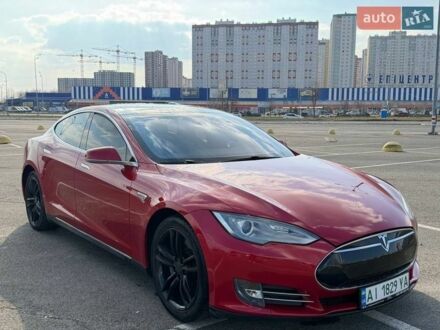 Красный Тесла Модель С, объемом двигателя 0 л и пробегом 310 тыс. км за 13000 $, фото 1 на Automoto.ua