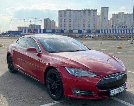 Красный Тесла Модель С, объемом двигателя 0 л и пробегом 310 тыс. км за 13000 $, фото 1 на Automoto.ua
