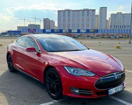 Красный Тесла Модель С, объемом двигателя 0.29 л и пробегом 310 тыс. км за 13000 $, фото 1 на Automoto.ua