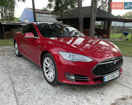 Красный Тесла Модель С, объемом двигателя 0 л и пробегом 199 тыс. км за 13500 $, фото 1 на Automoto.ua