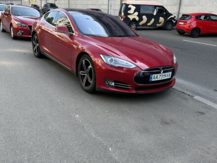 Красный Тесла Модель С, объемом двигателя 0 л и пробегом 150 тыс. км за 16000 $, фото 1 на Automoto.ua