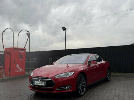 Красный Тесла Модель С, объемом двигателя 0 л и пробегом 306 тыс. км за 11500 $, фото 1 на Automoto.ua