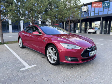 Тесла Модель С 2013 в Ровно на Automoto.ua Красный Тесла Модель С, объемом двигателя 0 л и пробегом 195 тыс. км за 10000 $, фото 1 на Automoto.ua