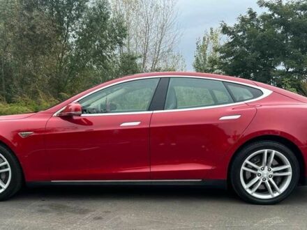 Красный Тесла Модель С, объемом двигателя 0 л и пробегом 98 тыс. км за 13000 $, фото 1 на Automoto.ua