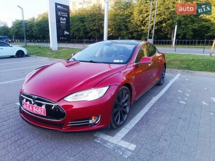 Тесла Модель С 2013 в Львове на Automoto.ua Красный Тесла Модель С, объемом двигателя 0 л и пробегом 103 тыс. км за 9999 $, фото 1 на Automoto.ua