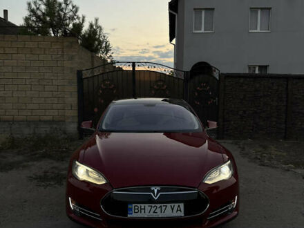 Красный Тесла Модель С, объемом двигателя 0 л и пробегом 88 тыс. км за 15000 $, фото 1 на Automoto.ua