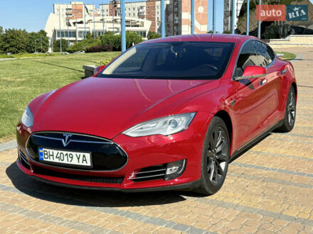 Тесла Модель С 2013 у Одесі на Automoto.ua Червоний Тесла Модель С, об'ємом двигуна 0 л та пробігом 188 тис. км за 13900 $, фото 1 на Automoto.ua