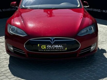 Красный Тесла Модель С, объемом двигателя 0 л и пробегом 306 тыс. км за 11000 $, фото 1 на Automoto.ua
