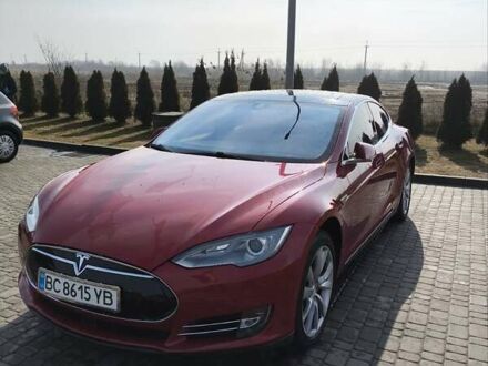 Тесла Модель С 2014 в Львове на Automoto.ua Красный Тесла Модель С, объемом двигателя 0 л и пробегом 163 тыс. км за 16999 $, фото 1 на Automoto.ua