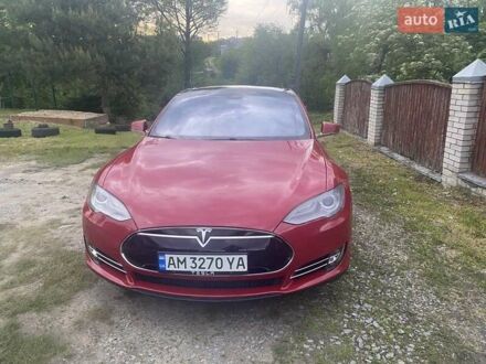 Тесла Модель С 2014 в Житомире на Automoto.ua Красный Тесла Модель С, объемом двигателя 0 л и пробегом 215 тыс. км за 14500 $, фото 1 на Automoto.ua