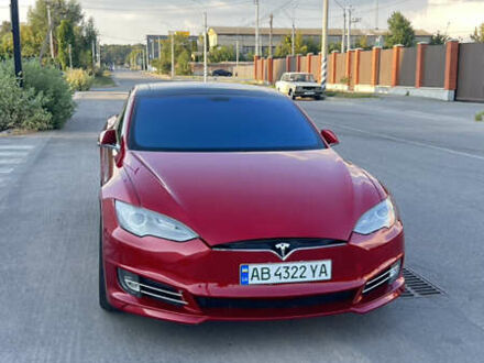 Красный Тесла Модель С, объемом двигателя 0 л и пробегом 194 тыс. км за 16000 $, фото 1 на Automoto.ua