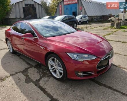 Червоний Тесла Модель С, об'ємом двигуна 0 л та пробігом 173 тис. км за 12999 $, фото 1 на Automoto.ua
