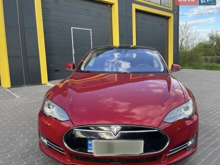 Тесла Модель С 2014 у Мукачеве на Automoto.ua Червоний Тесла Модель С, об'ємом двигуна 0 л та пробігом 129 тис. км за 13000 $, фото 1 на Automoto.ua