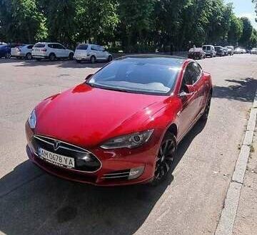 Червоний Тесла Модель С, об'ємом двигуна 0 л та пробігом 300 тис. км за 12500 $, фото 1 на Automoto.ua