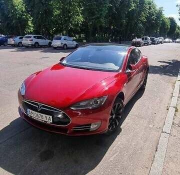 Червоний Тесла Модель С, об'ємом двигуна 0 л та пробігом 300 тис. км за 12500 $, фото 1 на Automoto.ua