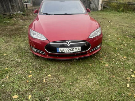 Тесла Модель С 2014 у Києві на Automoto.ua Червоний Тесла Модель С, об'ємом двигуна 0 л та пробігом 140 тис. км за 15000 $, фото 1 на Automoto.ua