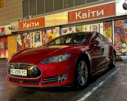 Красный Тесла Модель С, объемом двигателя 0 л и пробегом 224 тыс. км за 14500 $, фото 1 на Automoto.ua