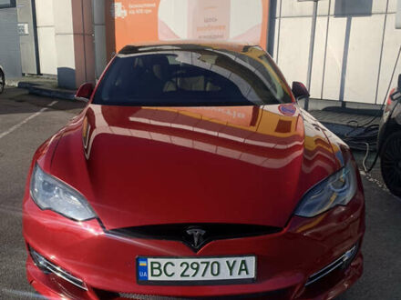 Тесла Модель С 2015 в Львове на Automoto.ua Красный Тесла Модель С, объемом двигателя 0 л и пробегом 184 тыс. км за 17300 $, фото 1 на Automoto.ua