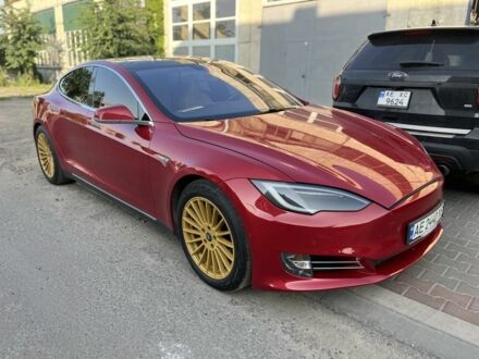 Тесла Модель С 2015 у Кривому Розі на Automoto.ua Червоний Тесла Модель С, об'ємом двигуна 0 л та пробігом 170 тис. км за 20000 $, фото 1 на Automoto.ua