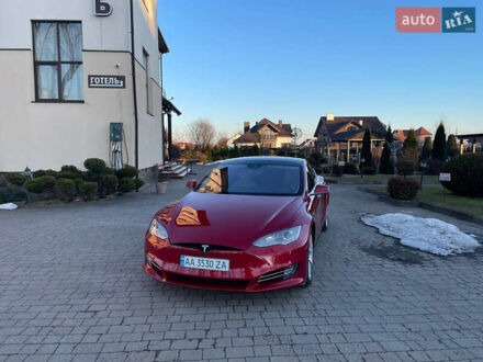 Красный Тесла Модель С, объемом двигателя 0 л и пробегом 196 тыс. км за 14400 $, фото 1 на Automoto.ua