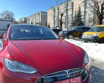 Красный Тесла Модель С, объемом двигателя 0 л и пробегом 299 тыс. км за 12490 $, фото 1 на Automoto.ua