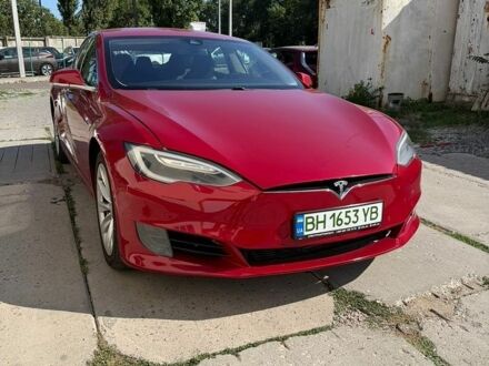 Красный Тесла Модель С, объемом двигателя 0 л и пробегом 194 тыс. км за 15200 $, фото 1 на Automoto.ua