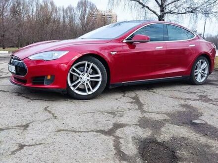 Тесла Модель С 2016 у Запоріжжя на Automoto.ua Червоний Тесла Модель С, об'ємом двигуна 0 л та пробігом 191 тис. км за 13000 $, фото 1 на Automoto.ua