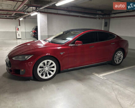 Червоний Тесла Модель С, об'ємом двигуна 0 л та пробігом 199 тис. км за 14999 $, фото 1 на Automoto.ua
