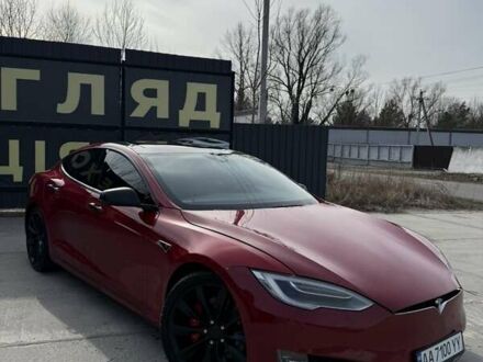 Тесла Модель С 2016 в Киеве на Automoto.ua Красный Тесла Модель С, объемом двигателя 0 л и пробегом 210 тыс. км за 17900 $, фото 1 на Automoto.ua