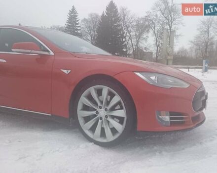 Красный Тесла Модель С, объемом двигателя 0 л и пробегом 246 тыс. км за 12600 $, фото 1 на Automoto.ua