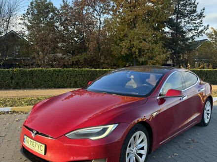 Красный Тесла Модель С, объемом двигателя 0 л и пробегом 91 тыс. км за 17000 $, фото 1 на Automoto.ua